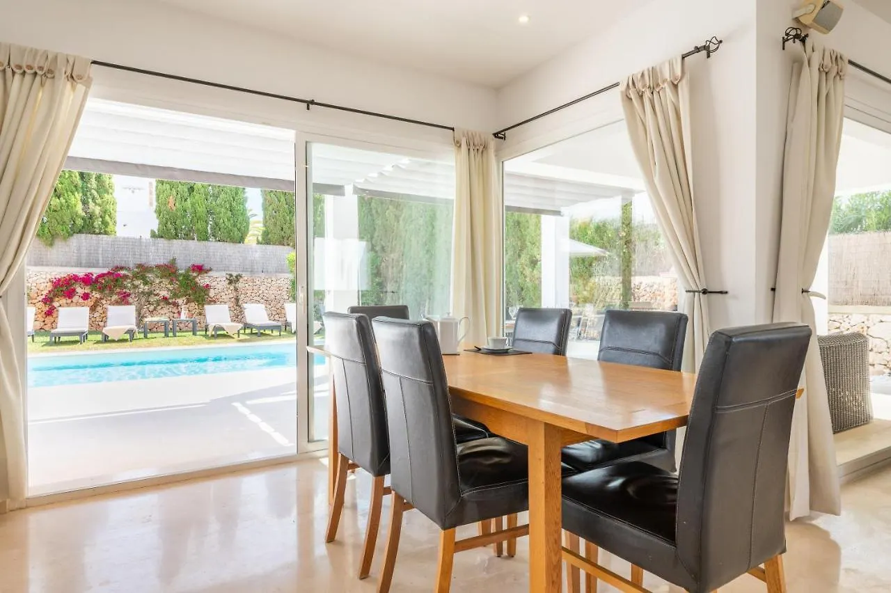 Villa Paraiso Cala Dor 桑坦伊 0*,